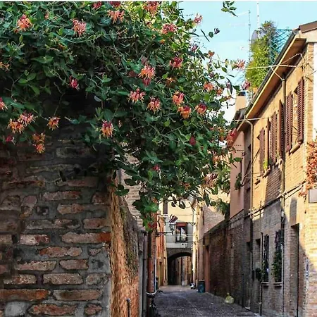 Lejlighed Magnifico In Palazzo Storico Del 500”