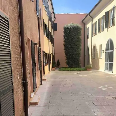 Lejlighed Magnifico In Palazzo Storico Del 500” Ferrara