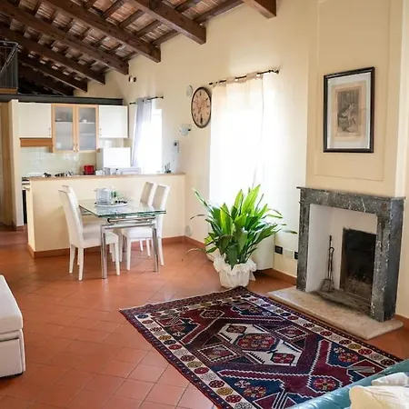 Magnifico In Palazzo Storico Del 500” Lejlighed