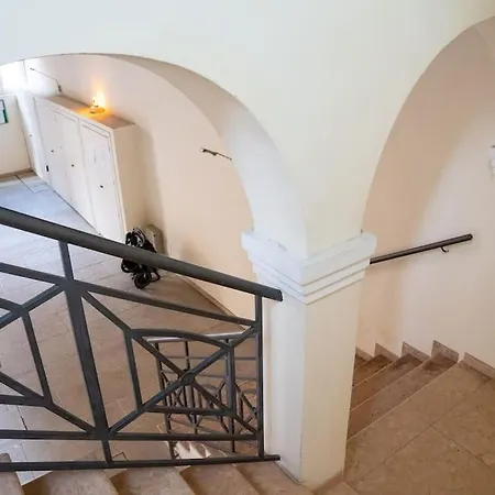 Magnifico In Palazzo Storico Del 500” Lejlighed *